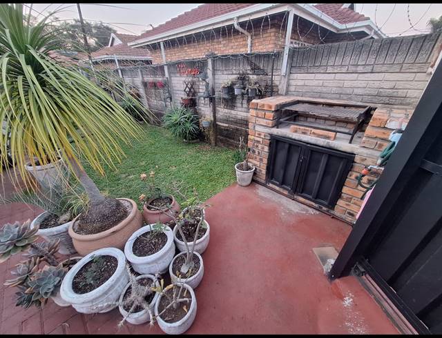 3 BEDROOM TOWNHOUSE FOR SALE IN PROTEA PARK
